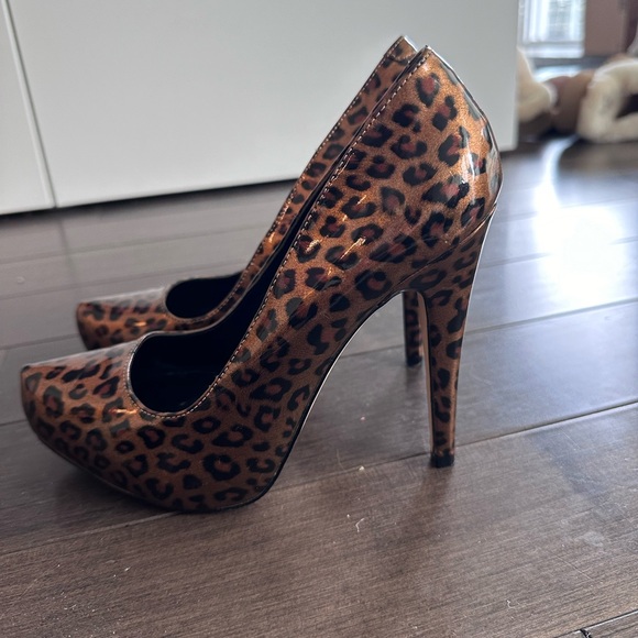 Leopard Patent Leather Heels - Aldo - Picture 1 of 3